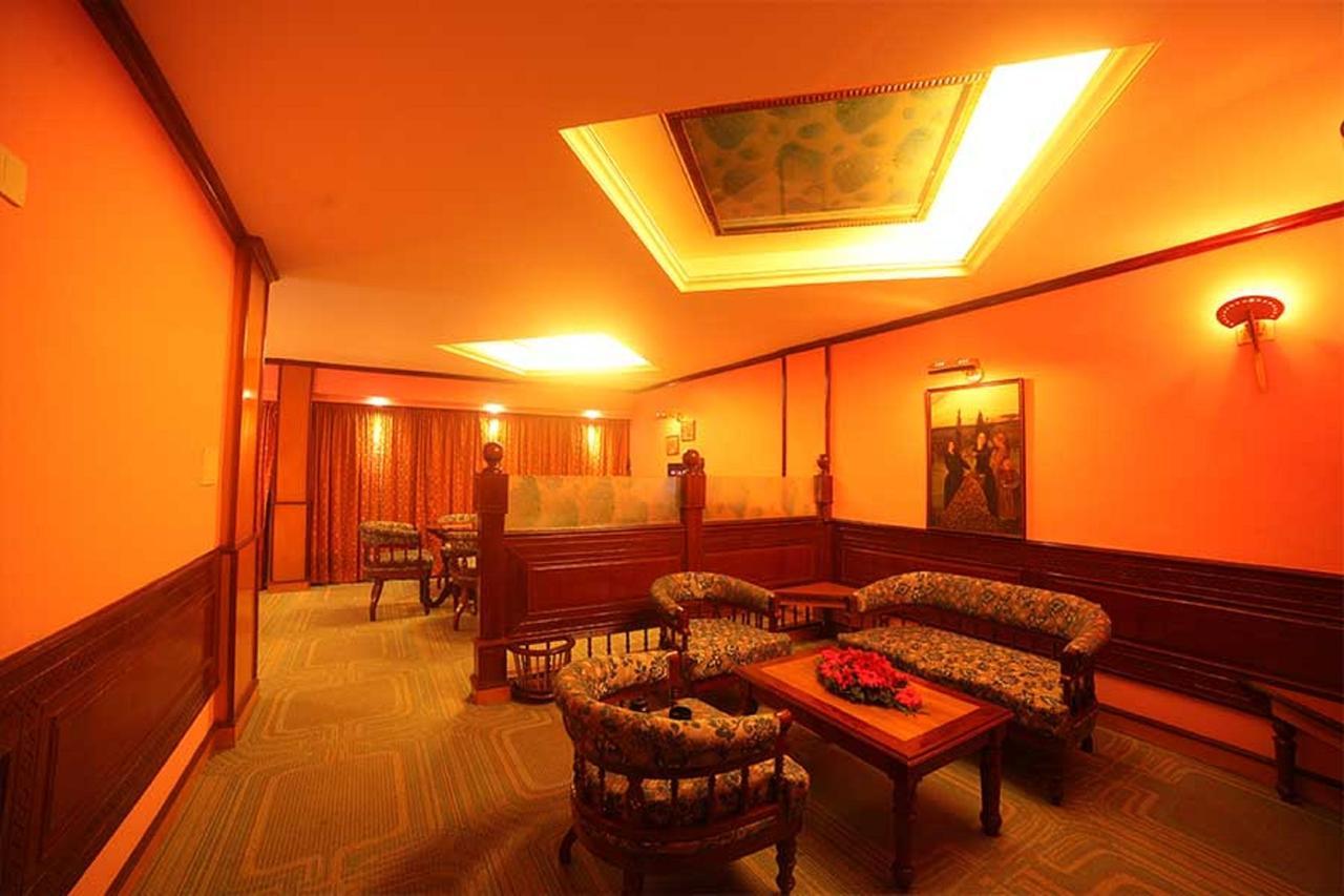 The Surya, Cochin Hotel อันกามาลี ภายนอก รูปภาพ
