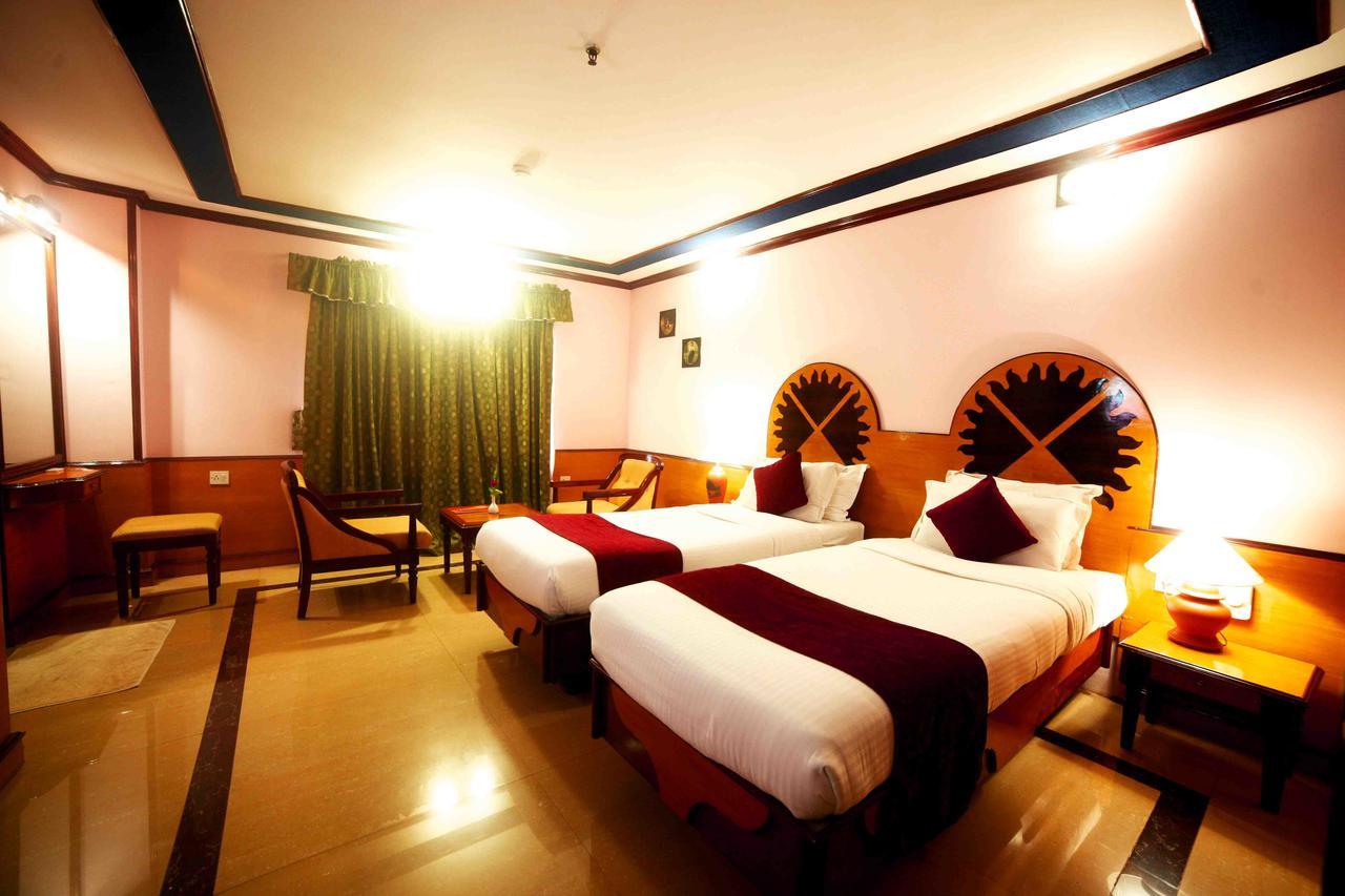 The Surya, Cochin Hotel อันกามาลี ภายนอก รูปภาพ