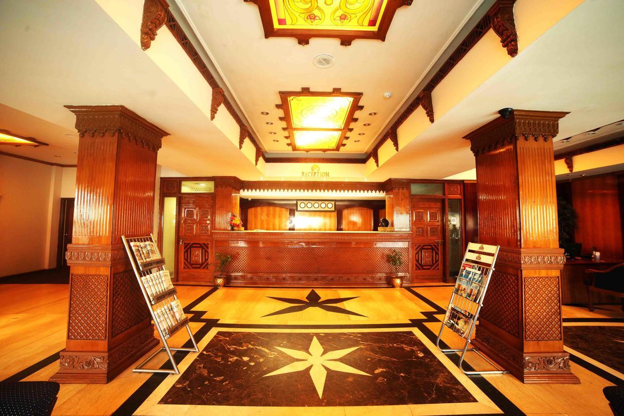 The Surya, Cochin Hotel อันกามาลี ภายนอก รูปภาพ