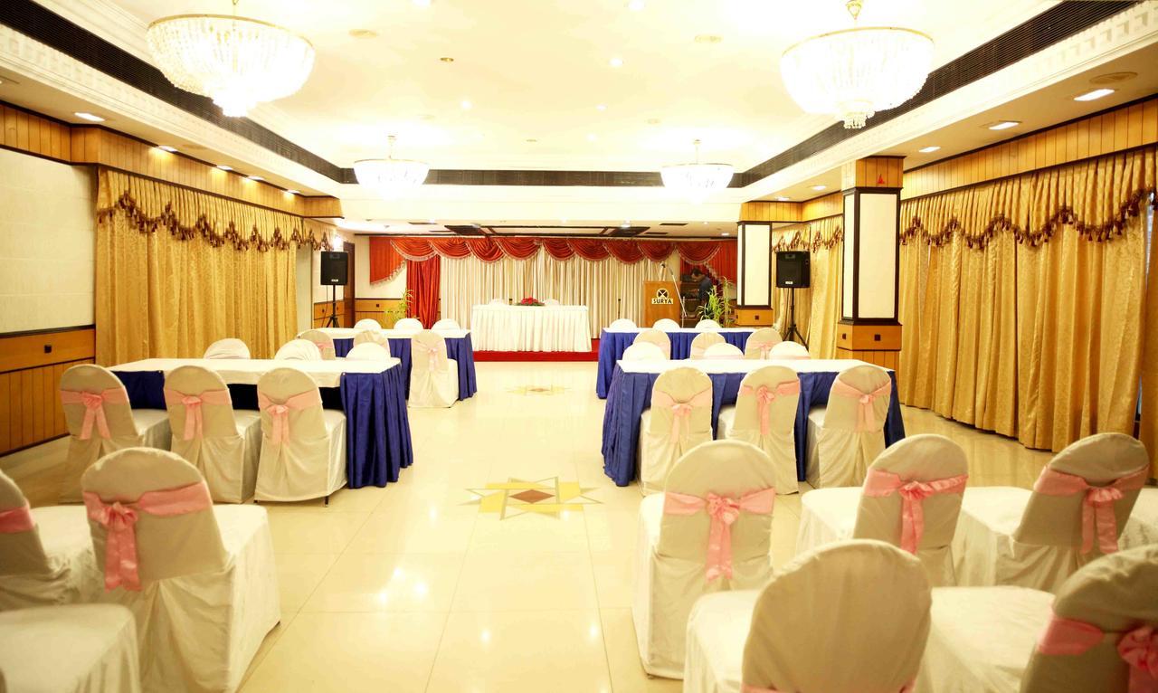 The Surya, Cochin Hotel อันกามาลี ภายนอก รูปภาพ